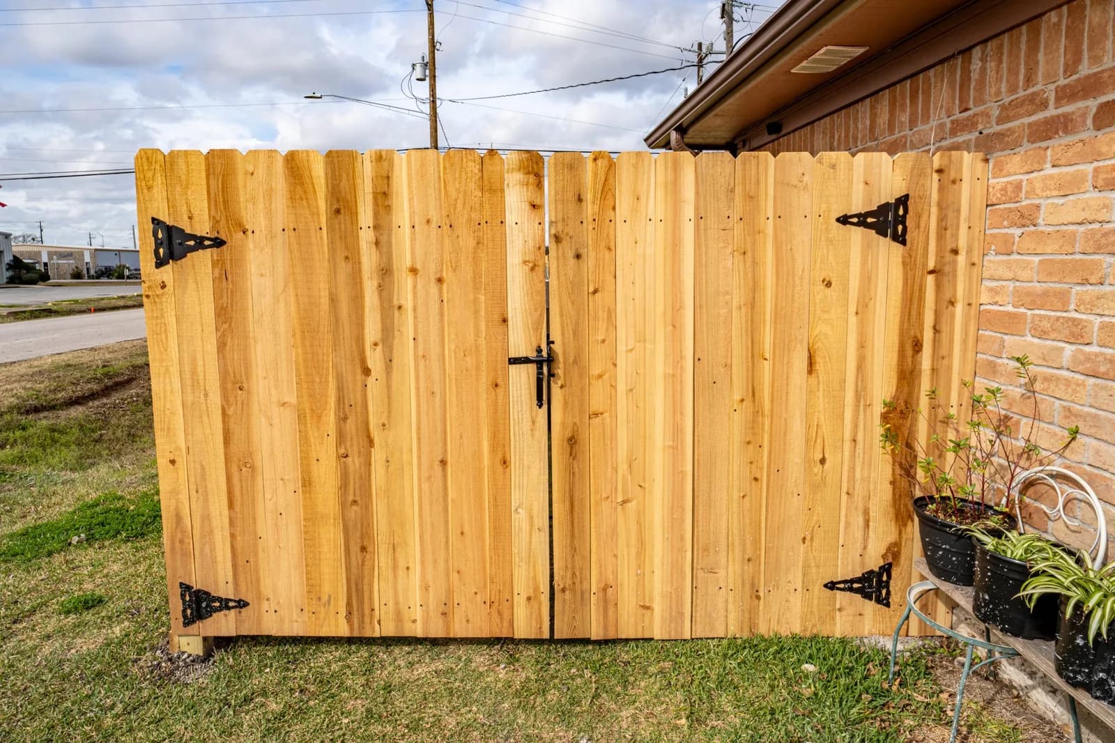 Fences remodeling project by Starz Home Remodeling in the Greater Houston area