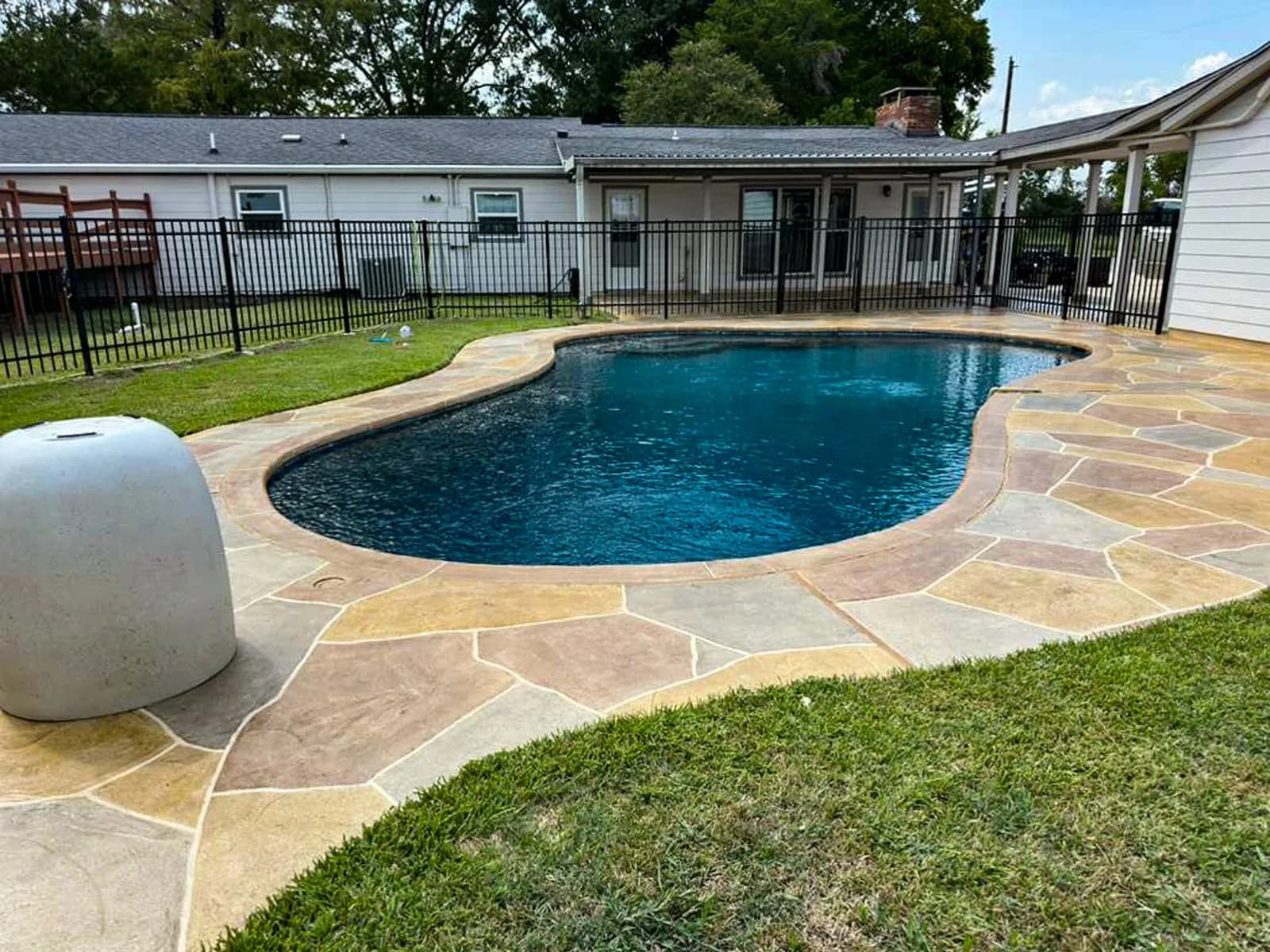 Pools remodeling project by Starz Home Remodeling in the Greater Houston area